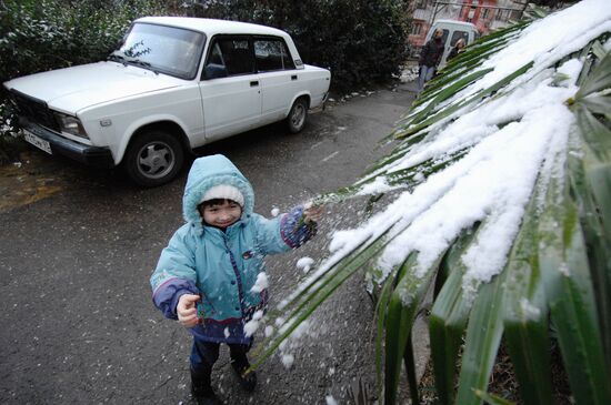 На курорте Сочи выпал первый снег