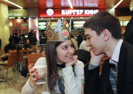 Один из первых ресторанов сети Burger King открылся в Москве