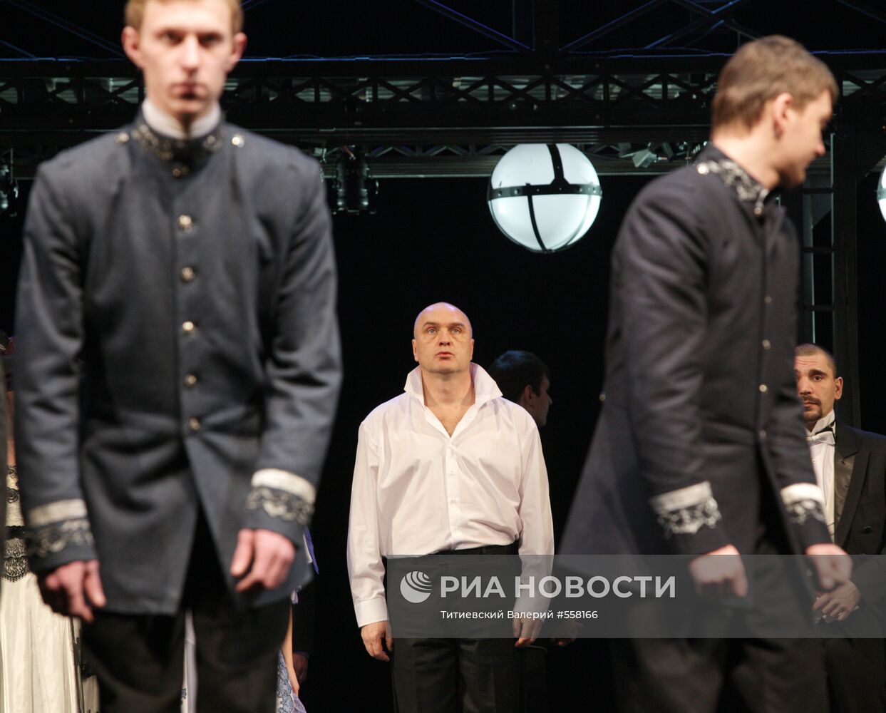 Александр Балуев