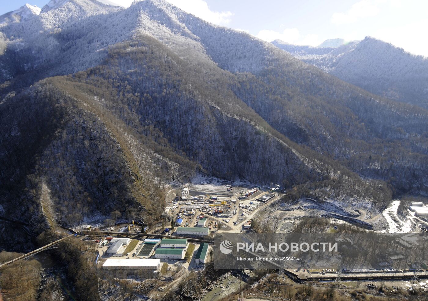 Строительство олимпийских объектов в Сочи. Вид с вертолета