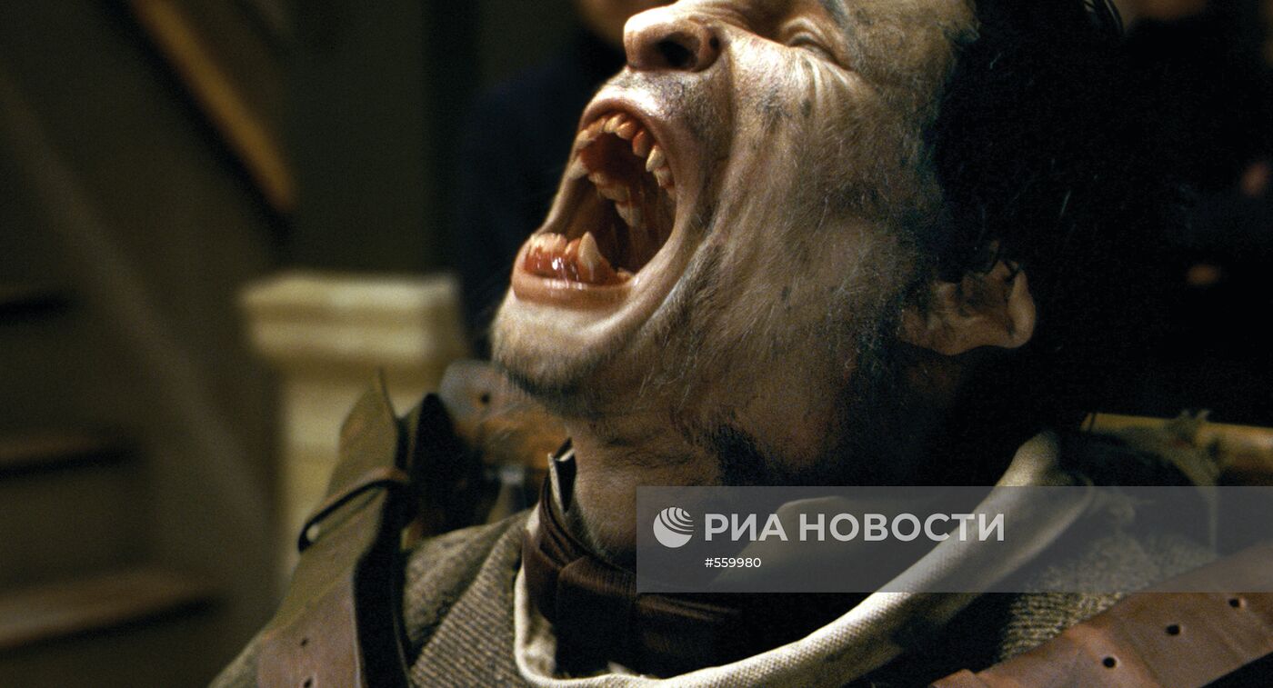Кадры из кинофильма "Человек-волк" режиссера Джо Джонстона