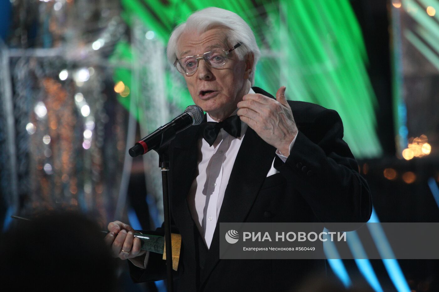 Олег Стриженов
