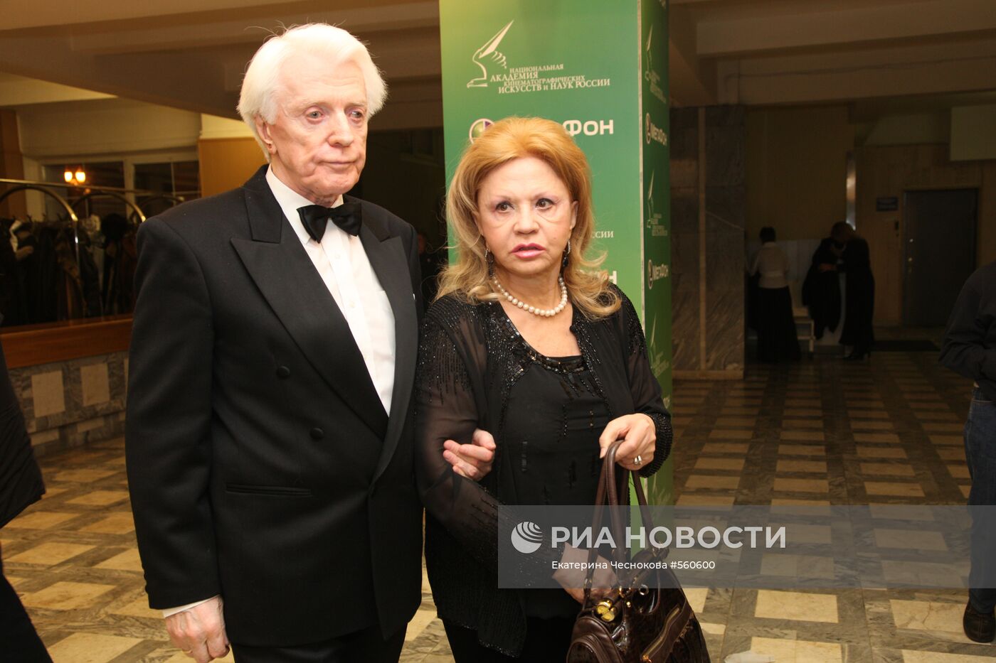 Олег Стриженов, Лионелла Пырьева