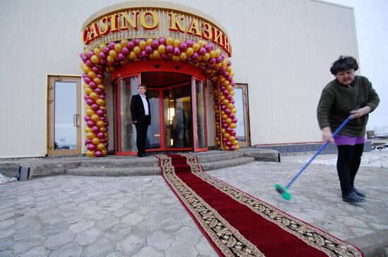 Подготовка к открытию казино "Оракул" в игорной зоне "Азов-Сити"