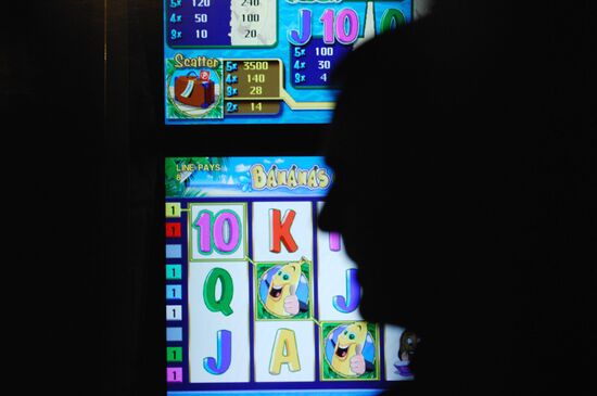 Игровой автомат в казино "Оракул"