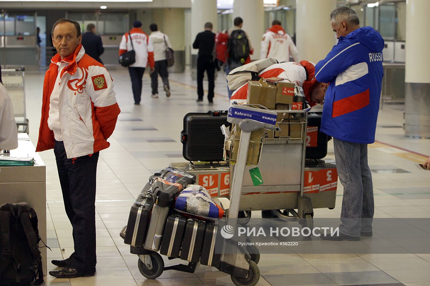 Сборная России по биатлону уезжает на Олимпиаду в Ванкувер