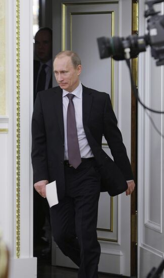 Премьер-министр РФ Владимир Путин провел заседание в Москве