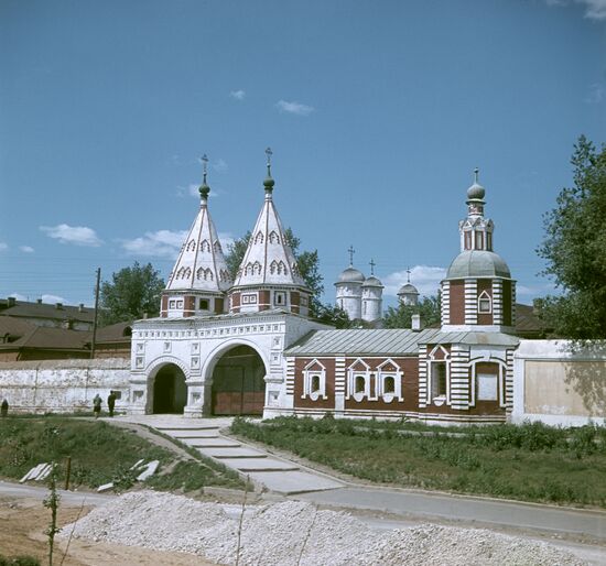 Святые ворота