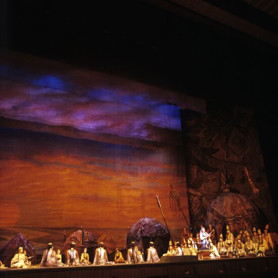 Сцена из оперы А. Бородина "Князь Игорь"