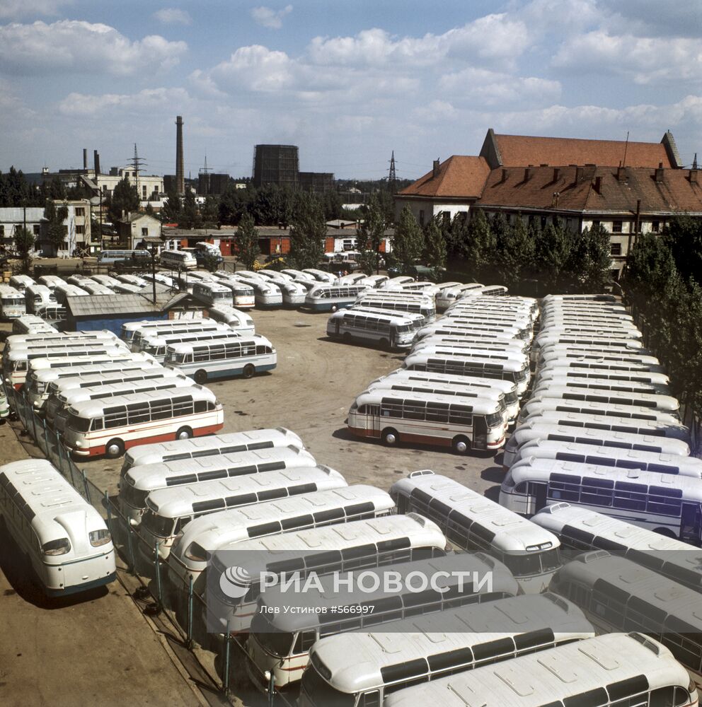 Готовая продукция Львовского автобусного завода