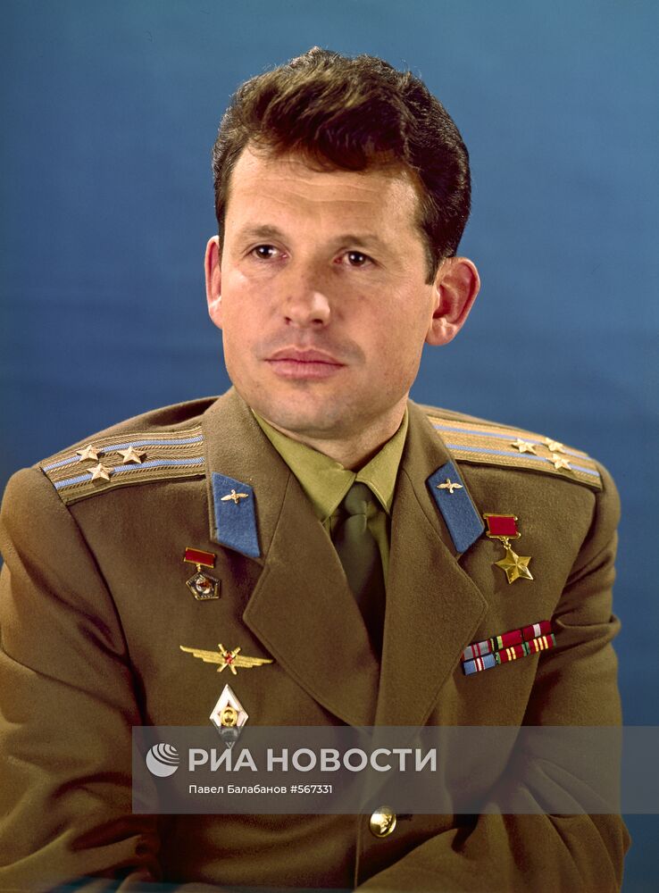 Летчик-космонавт СССР Георгий Шонин.
