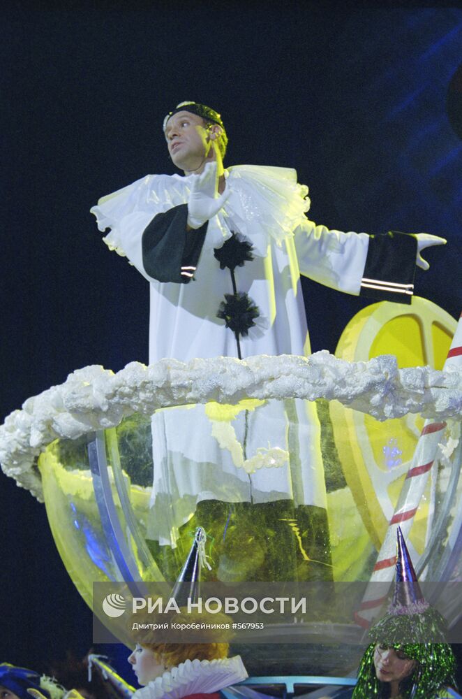 Ефим Шифрин в спектакле-бенефисе "WWW.SHIFRIN.RU"