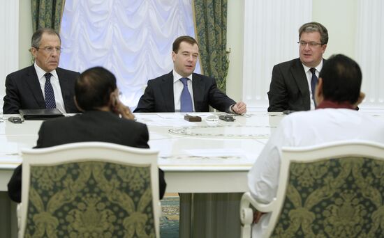 Дмитрий Медведев провел встречу с Махиндой Раджапаксе