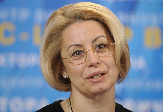 Анна Герман на пресс-конференции в штабе Виктора Януковича