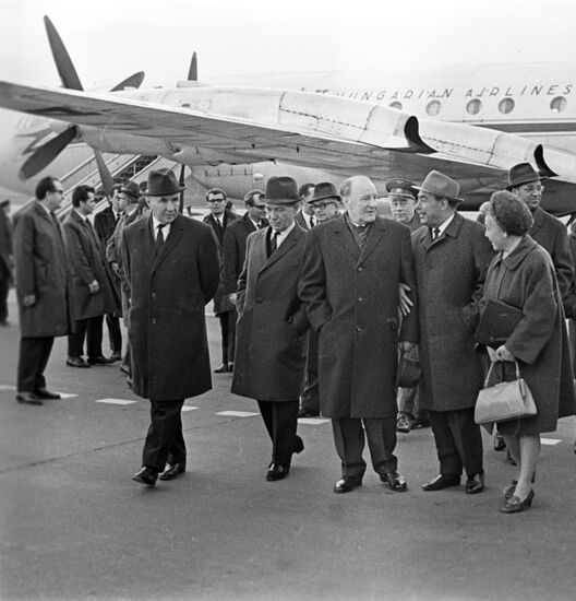 Прибытие Венгерской делегации