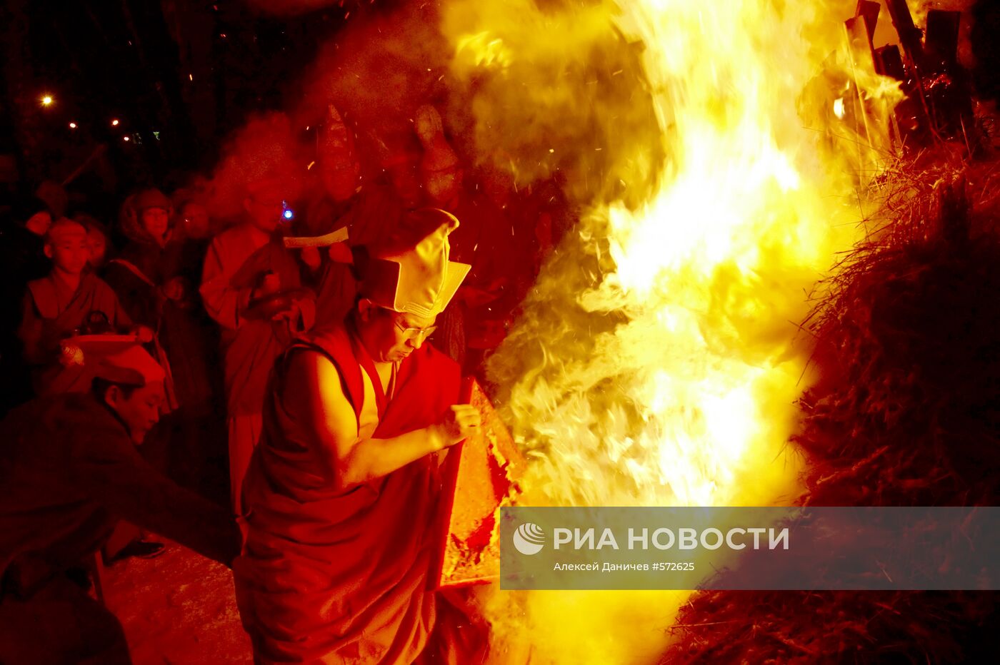 Празднование Буддийского Нового года