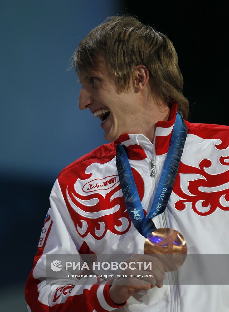 Конькобежец Иван Скобрев завоевал первую медаль Олимпиады-2010