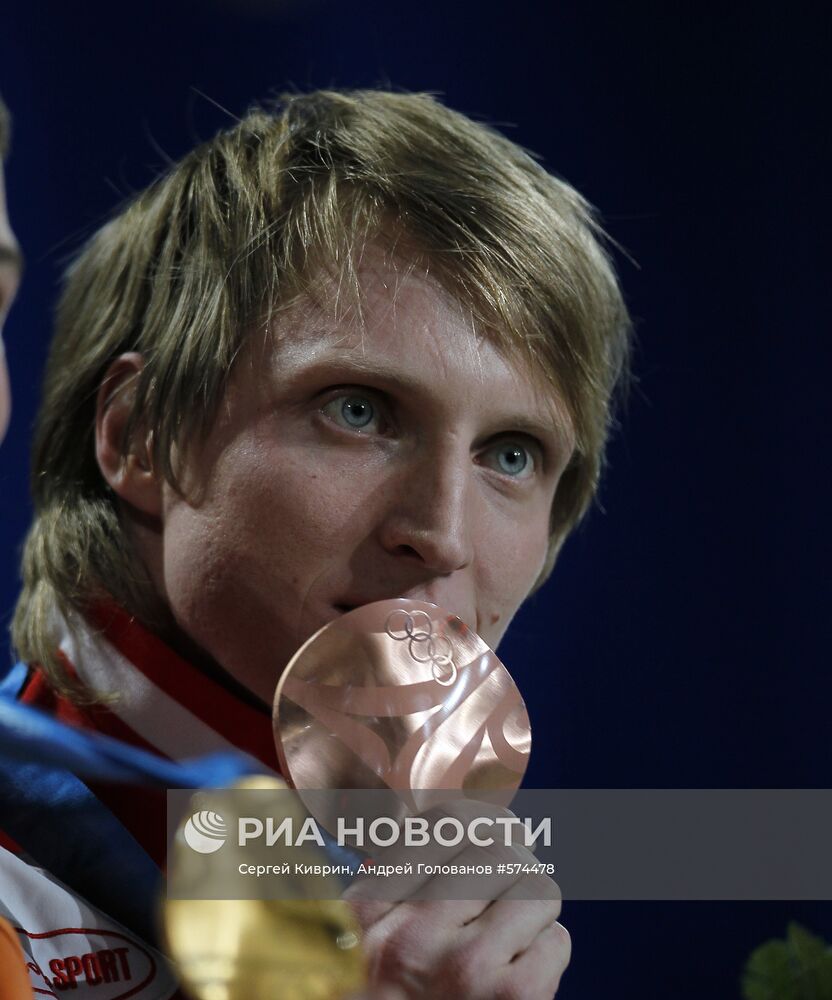 Конькобежец Иван Скобрев завоевал первую медаль Олимпиады-2010