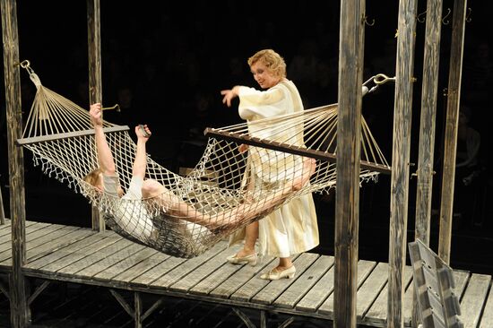 Спектакль "Хорошенькая" в театре "Современник"