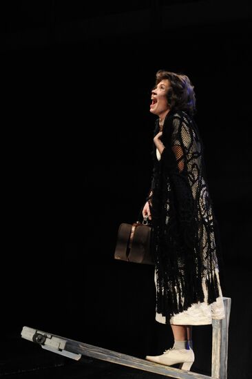 Спектакль "Хорошенькая" в театре "Современник"