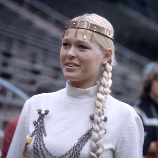 Участница ансамбля танцев "Кальве"