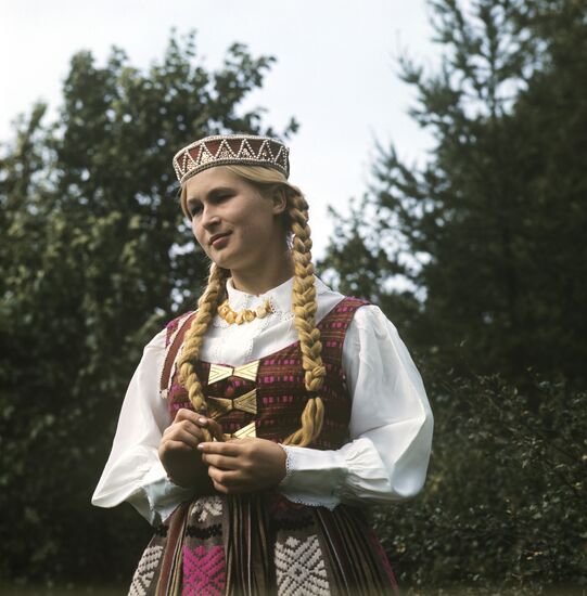 Артистка ансамбля "Летува"