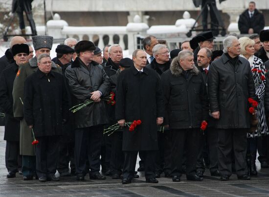 В.Путин на церемонии зажжения Вечного огня