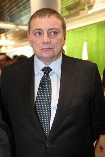 Анатолий Пахомов
