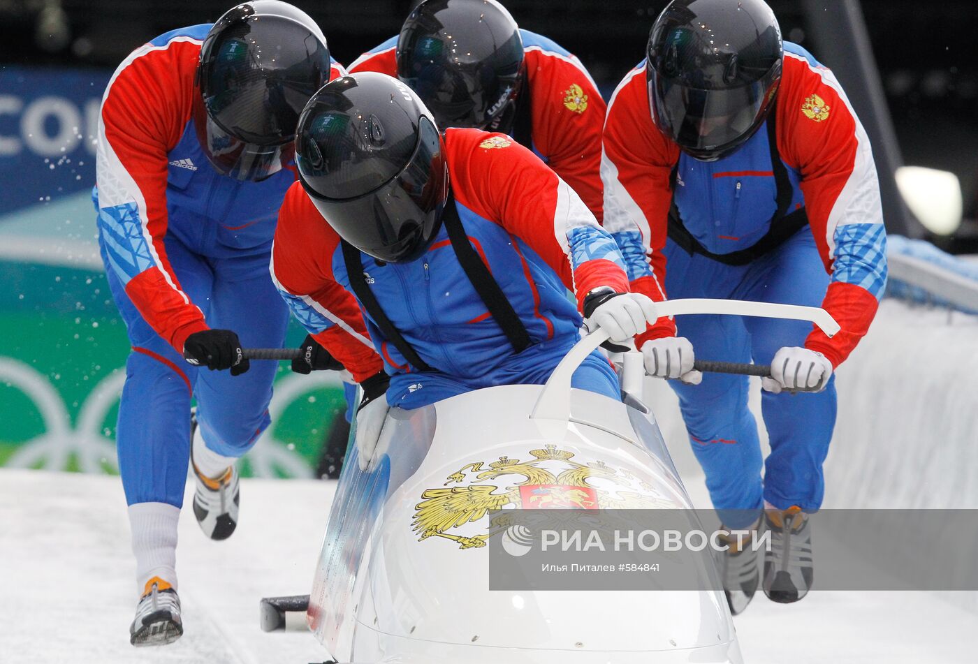 Российский экипаж Евгения Попова