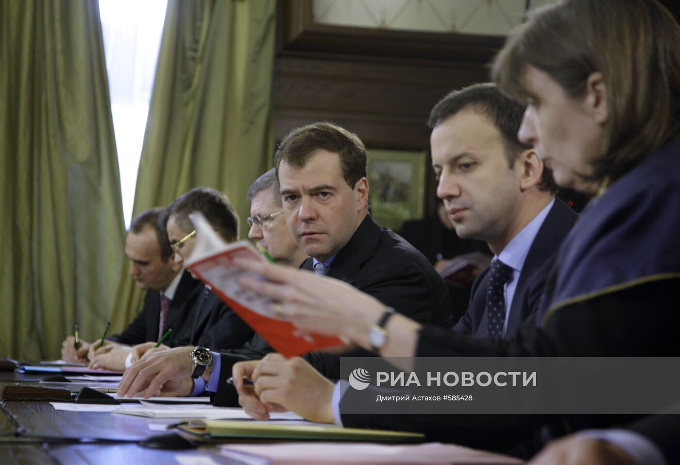 Дмитрий Медведев втретился с членами делового сообщества РФ