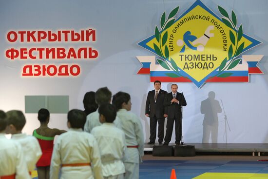 В. Путин посетил спортивный комплекс "Центр дзюдо" в Тюмени