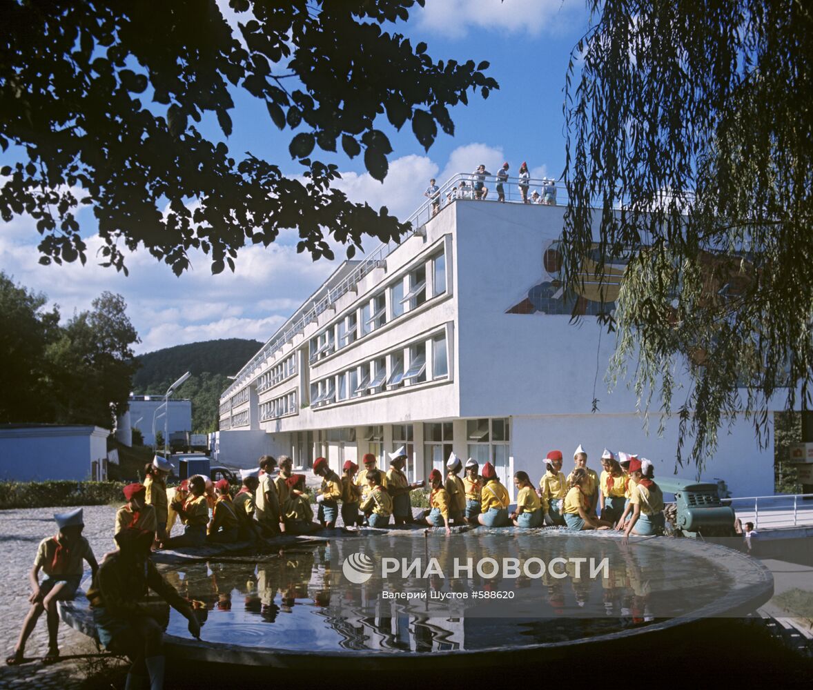 Жилой корпус пионерлагеря "Орленок"