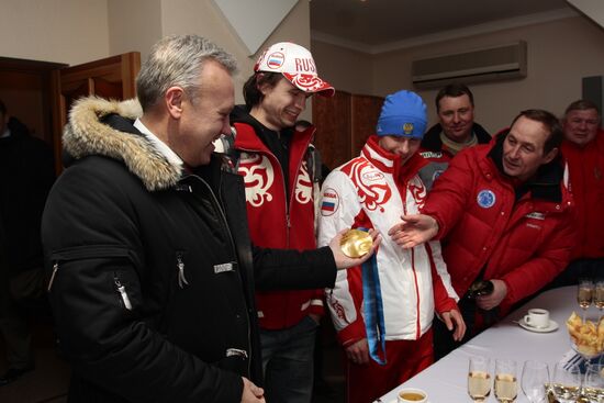 Возвращение российских биатлонистов из Ванкувера в Красноярск
