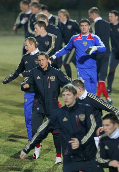 Тренировка российских футболистов перед матчем в Дьоре