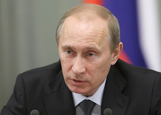 Премьер-министр России Владимир Путин провел заседание в Москве