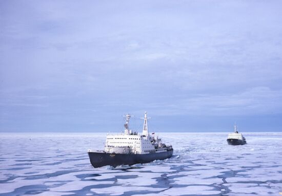 Атомоход "Ленин"