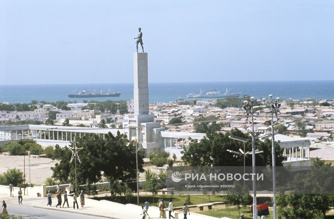 Могадишо столица. Сомали столица Могадишо. Могадишо 1970. Могадишо достопримечательности. Порт Могадишо.