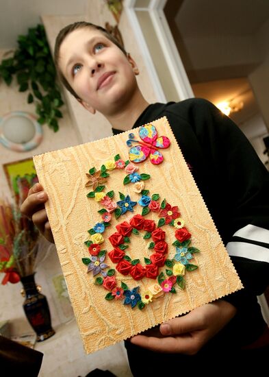 Подготовка к 8 Марта в детском реабилитационном центре