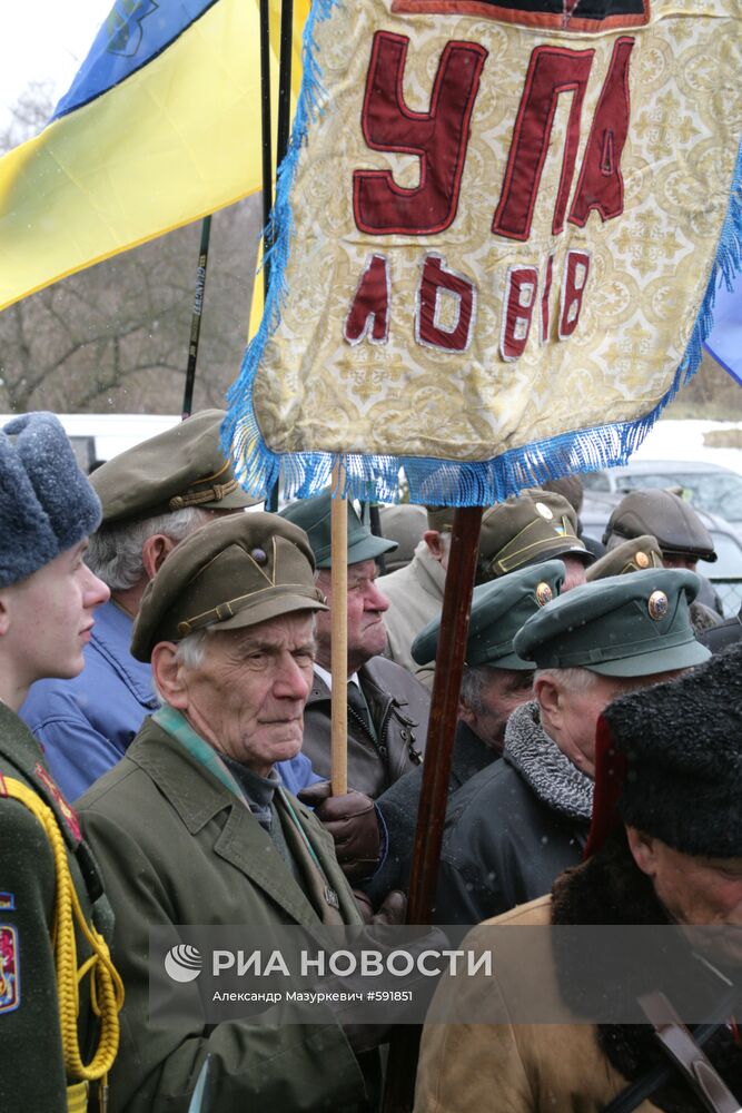 В Украине отмечают годовщину гибели Р.Шухевича