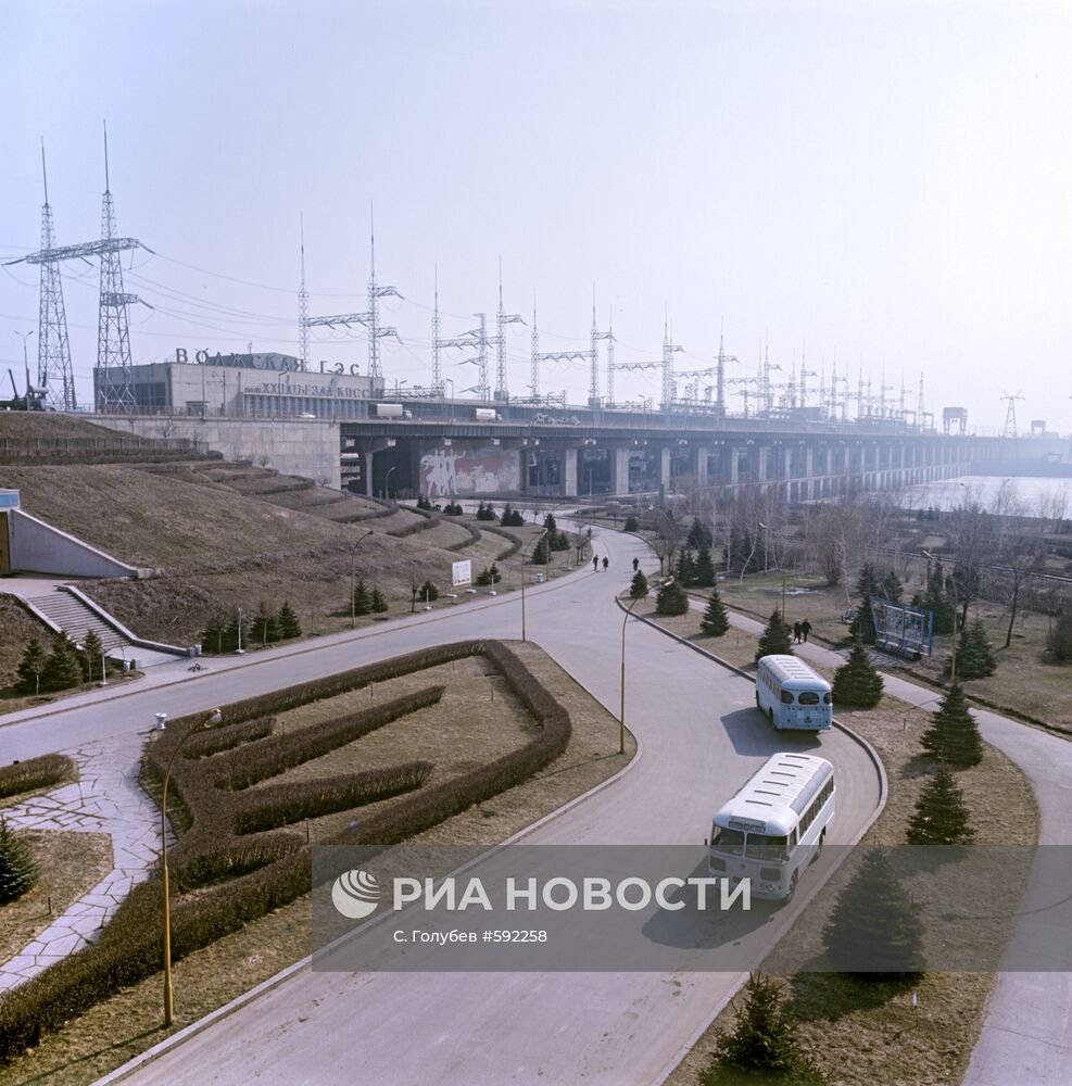 Вид на Волжскую ГЭС