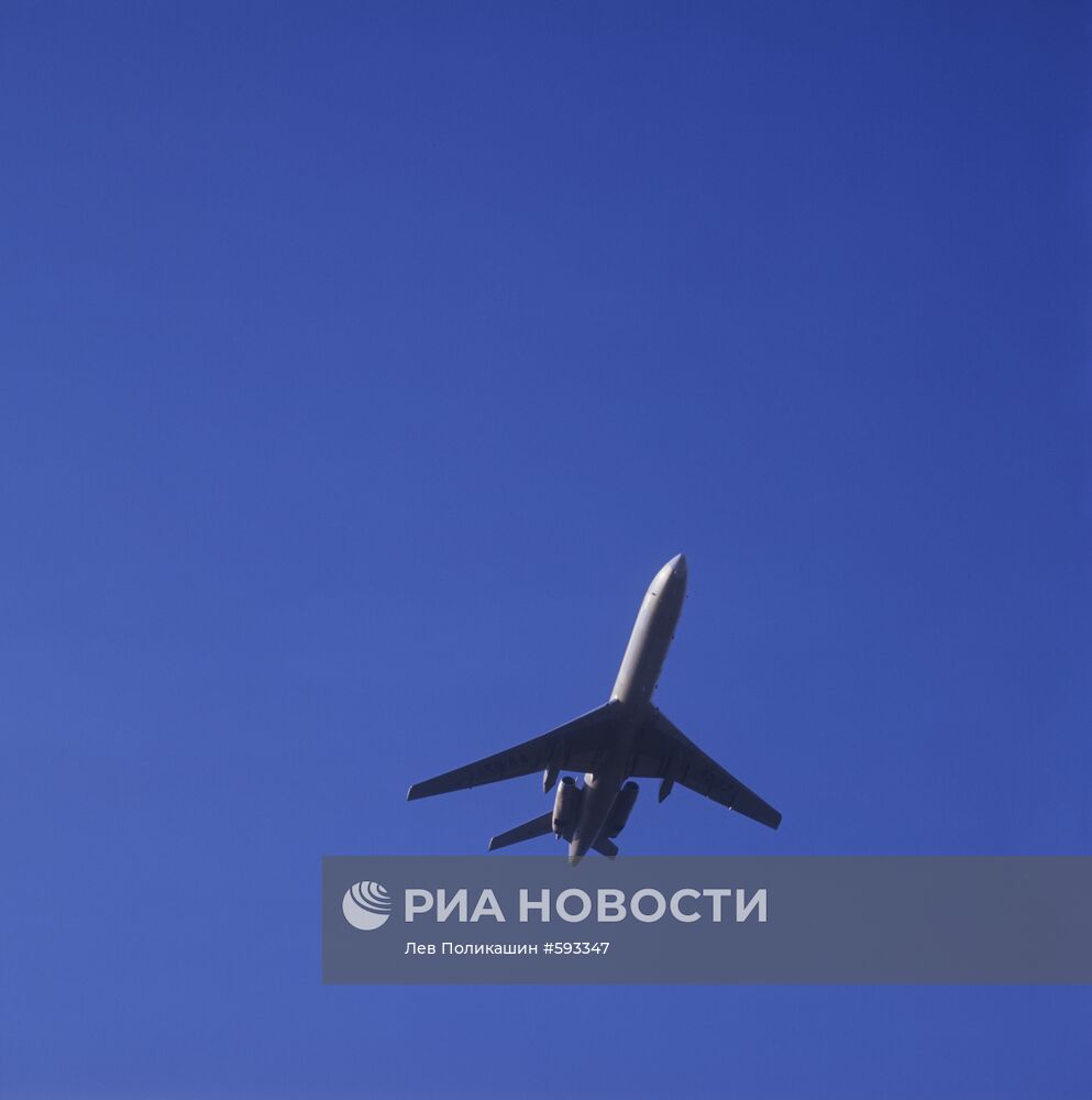 Пассажирский самолет Ту-154