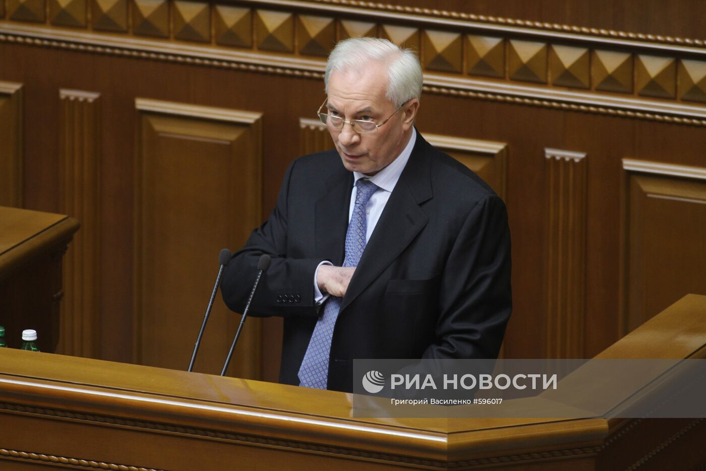 Николай Азаров