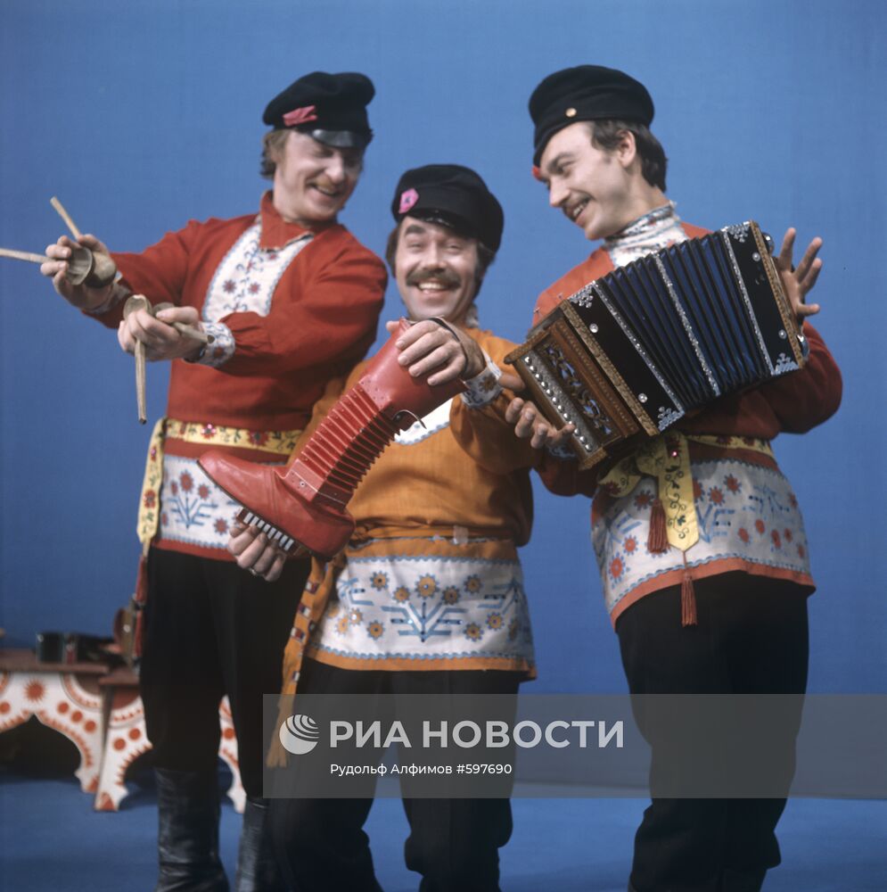 Ансамбль "Саратовские гармошки"