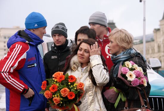 Российские спортсмены на церемонии награждения автомобилями Audi