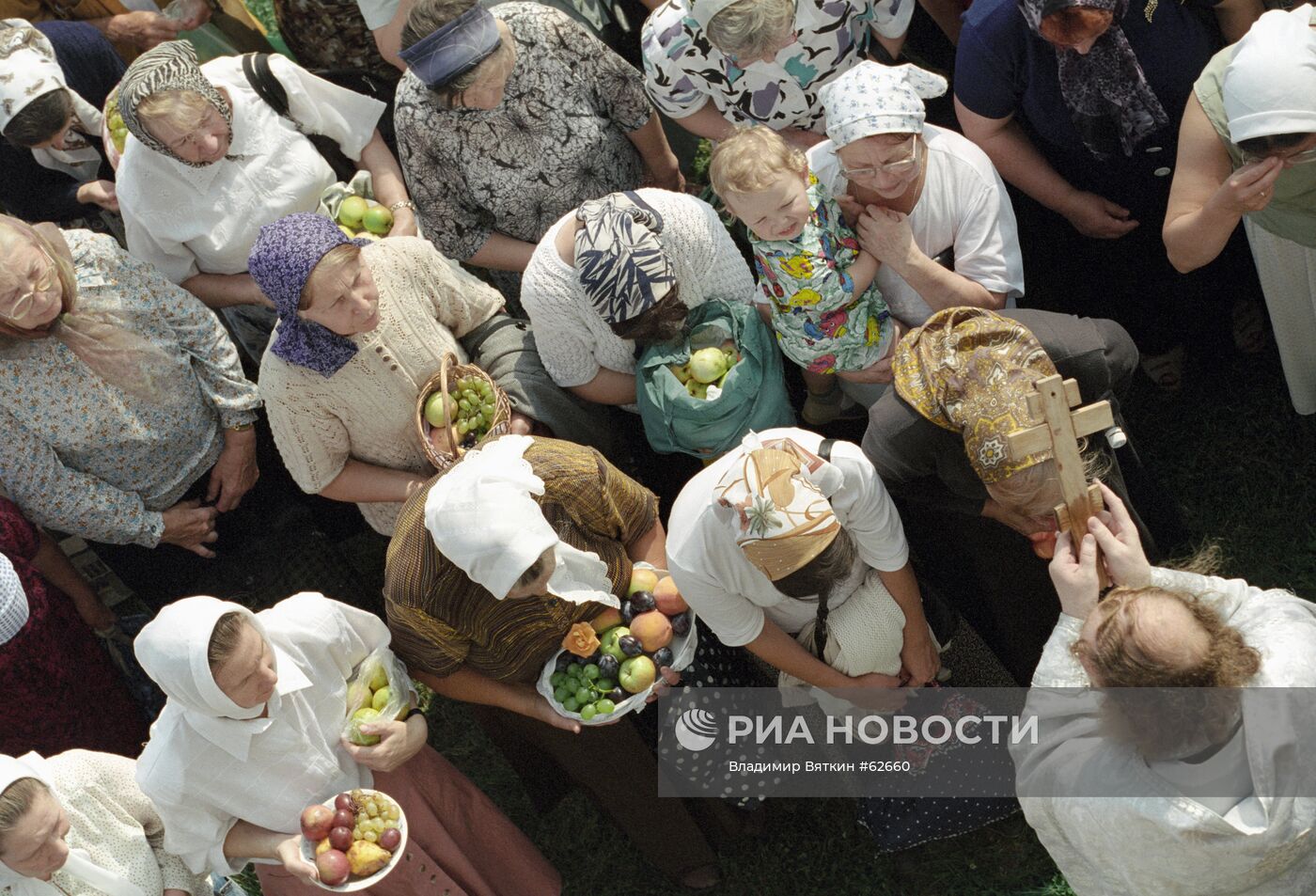 Освещение плодов в праздник "Спасовки в Коломенском"