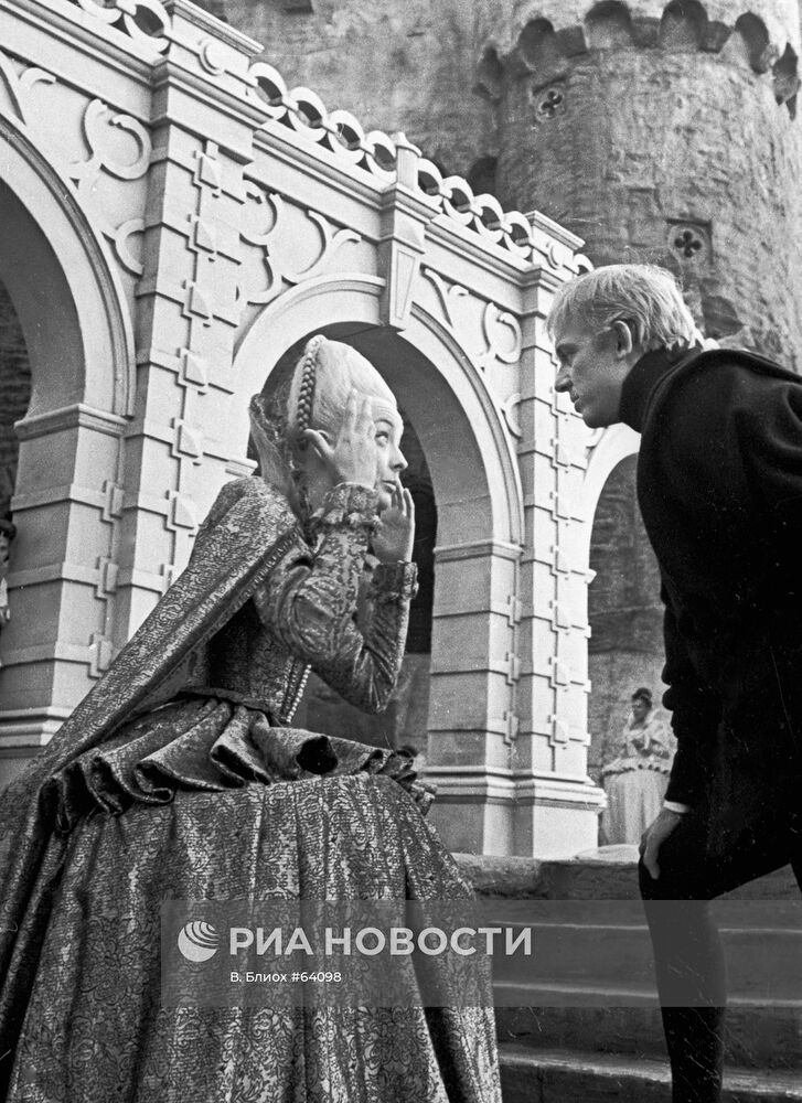 ВЕРТИНСКАЯ СМОКТУНОВСКИЙ "ГАМЛЕТ"