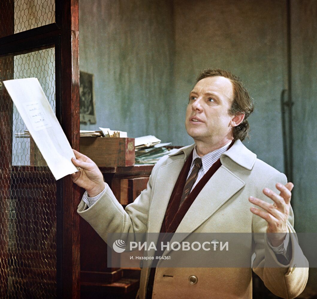 СМОКТУНОВСКИЙ
