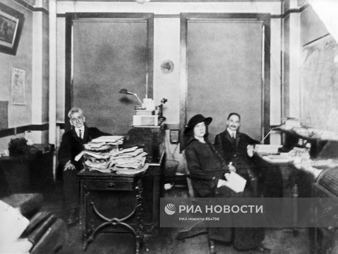 Александра Коллонтай в партийном комитете Социалистической партии Америки