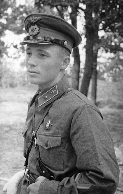 7 августа - 85 лет назад летчик Виктор Талалихин впервые в ВОВ совершил ночной воздушный таран