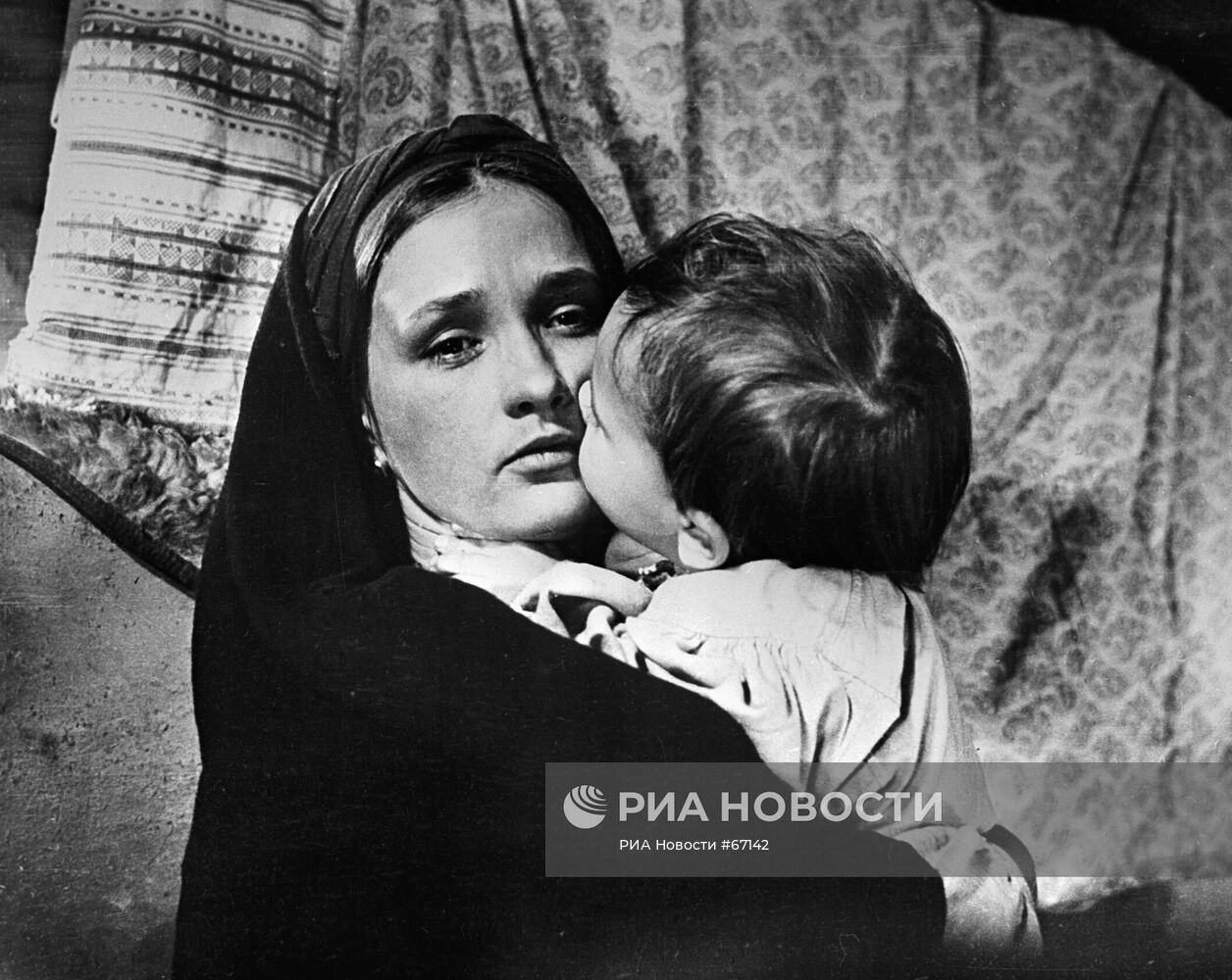 ЗИНАИДА КИРИЕНКО